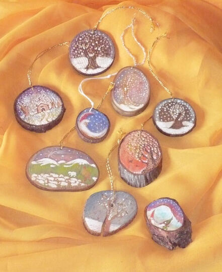 Ciondoli - Materiali: legno - Decorazioni: pirografo, acquerello